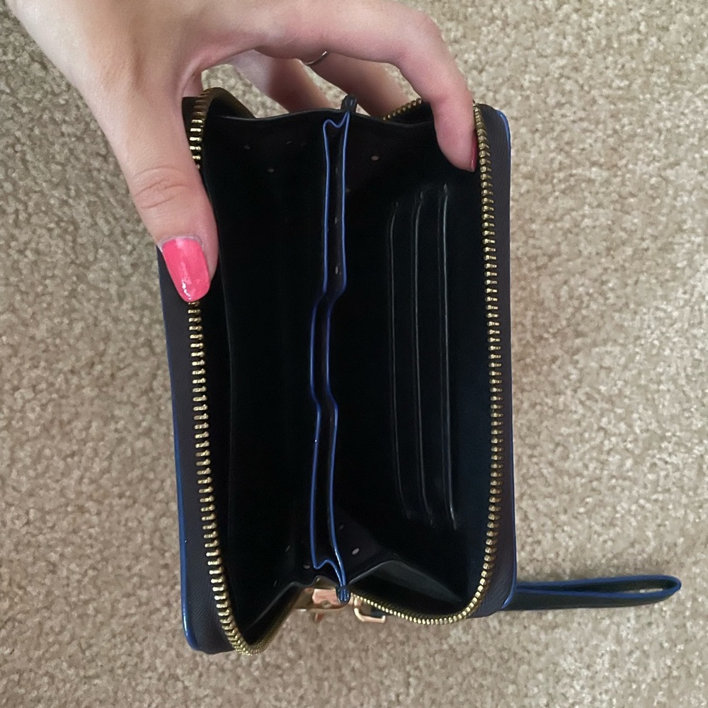 Wallet - Picture 4 of 5